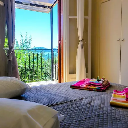 Regina Apartment *